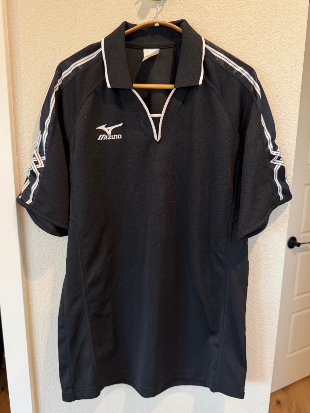 Mizuno Referee Shirt in Black and White